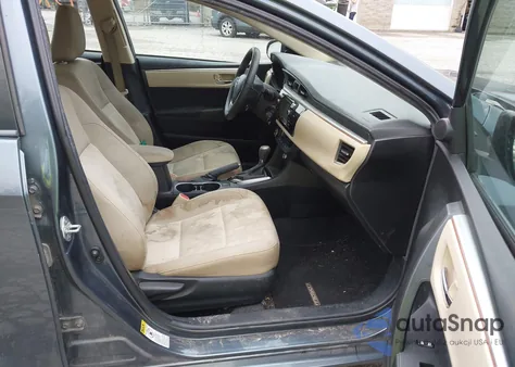 2015 Toyota Corolla Le Plus z USA, uszkodzony, nr VIN 2T1BURHE2FC349256